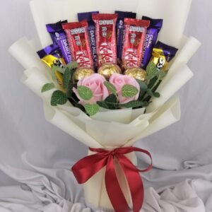 Salam Jumaat sahabat-sahabat Zeeyra..! Bouquet coklat box ready